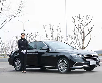 奔驰E300
